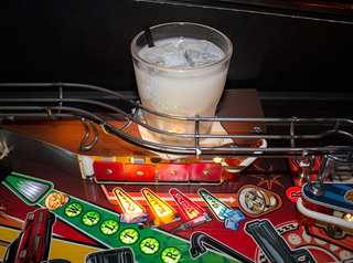 Illustration for article titled The Big Lebowski Pinball Table Has Everything A Dude Needs